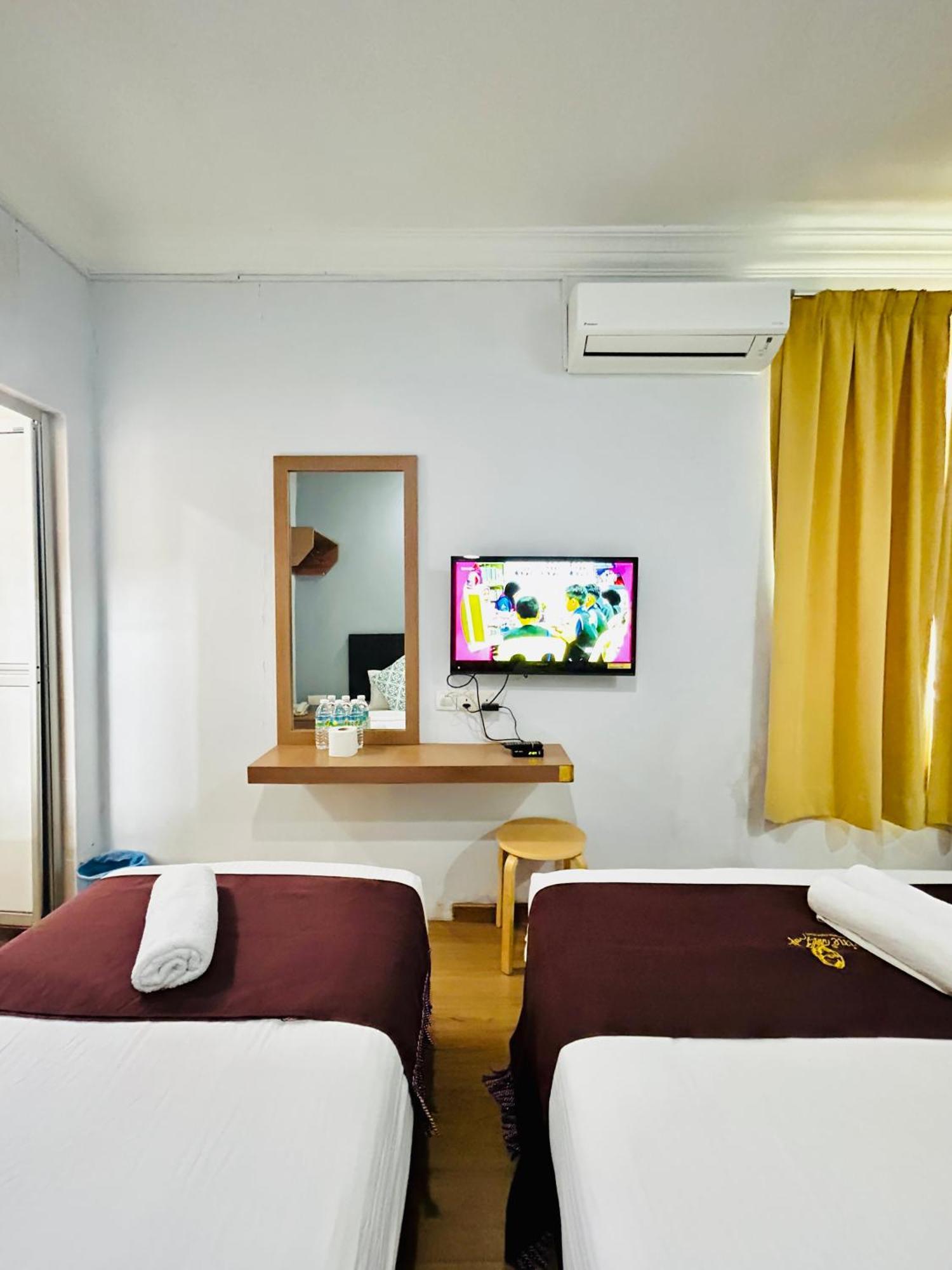 Deluxe Family Room