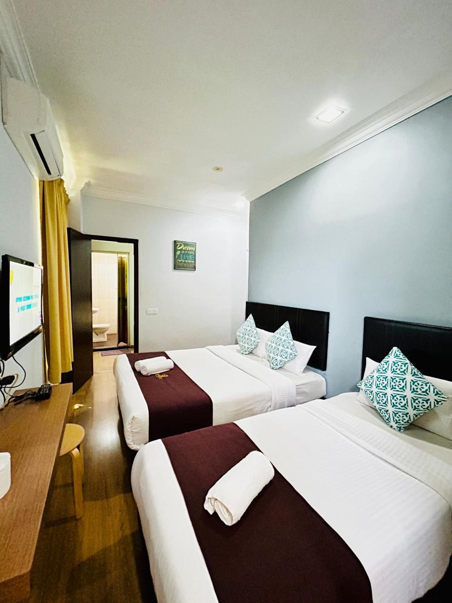 Deluxe Family Room